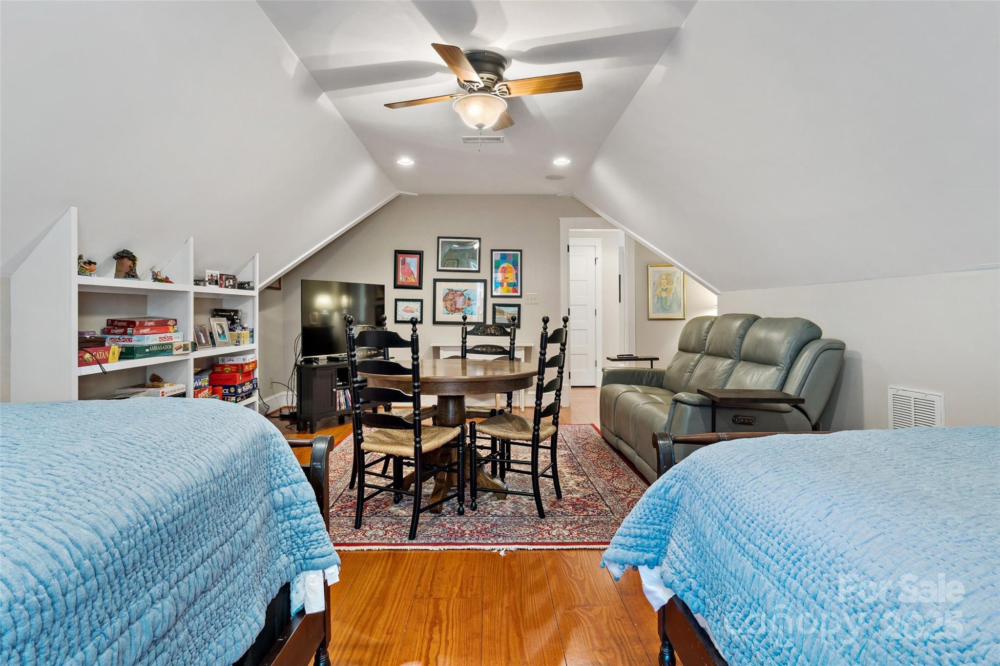 Gateway Mountain - Residential