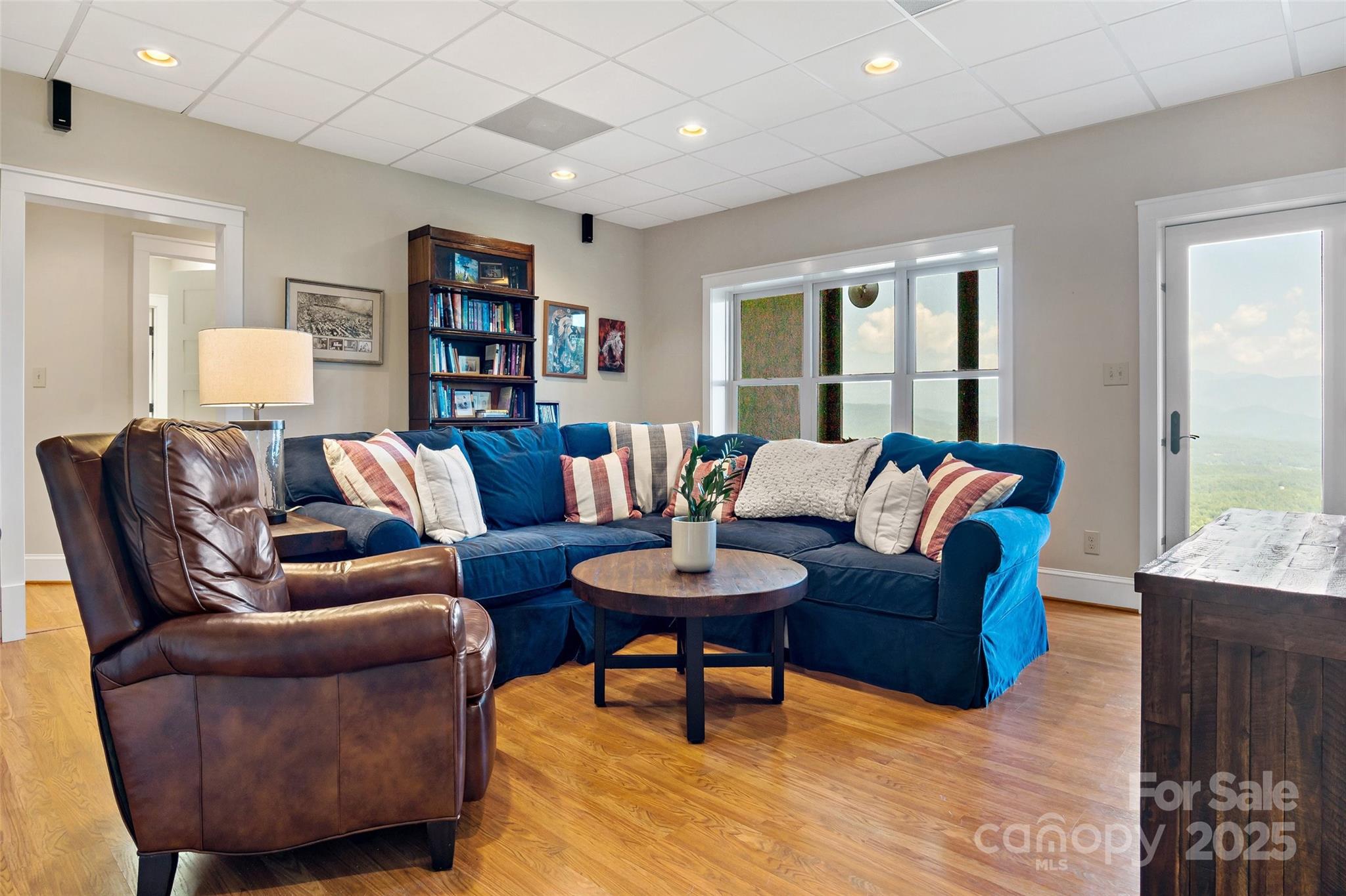 Gateway Mountain - Residential