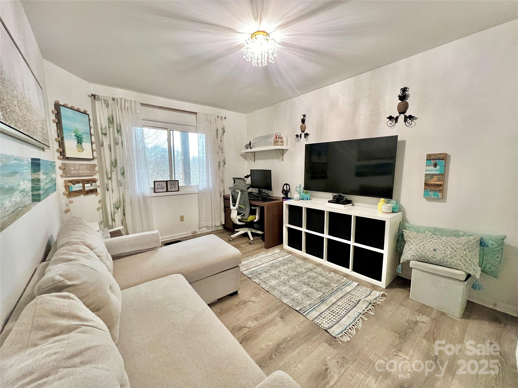 Tega Cay - Residential