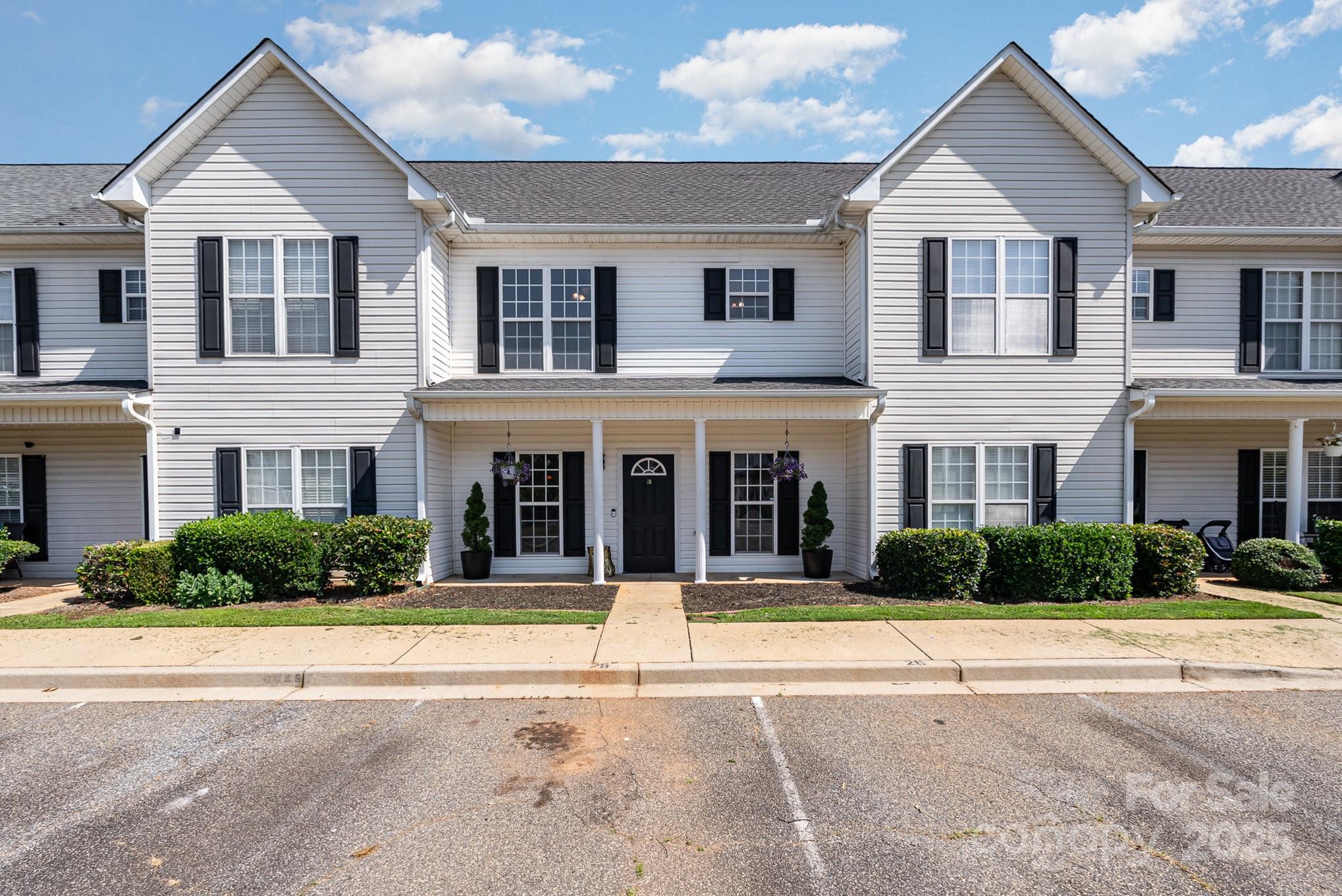 28 Ridgestone Circle