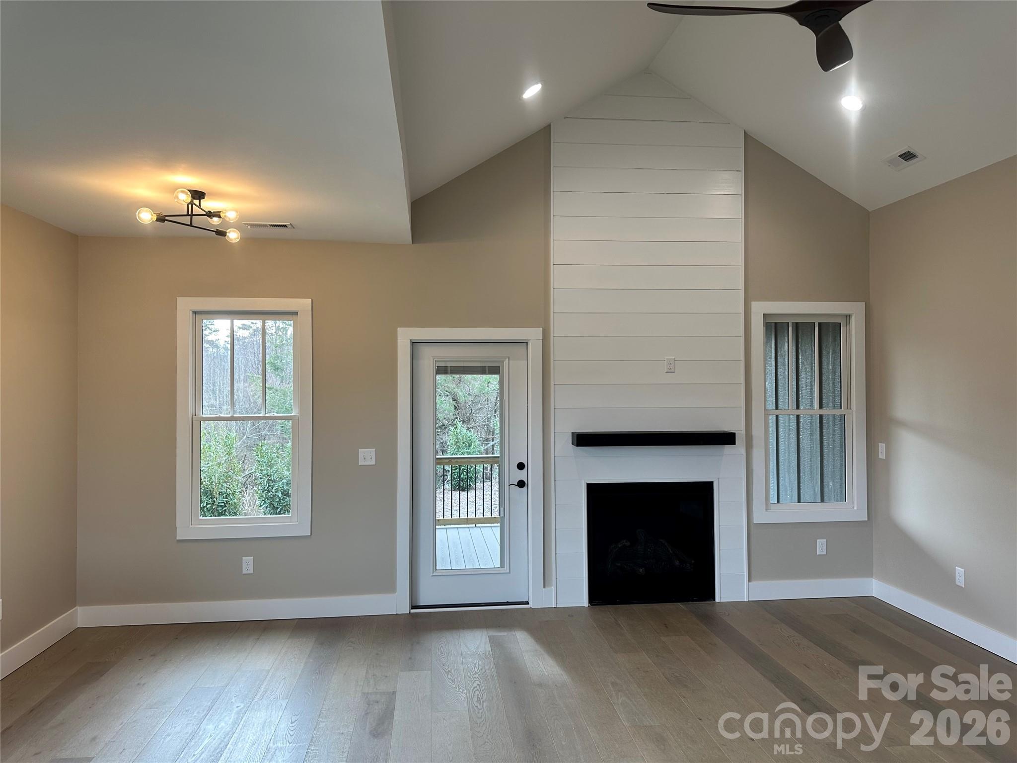 30 Olde Oak Court