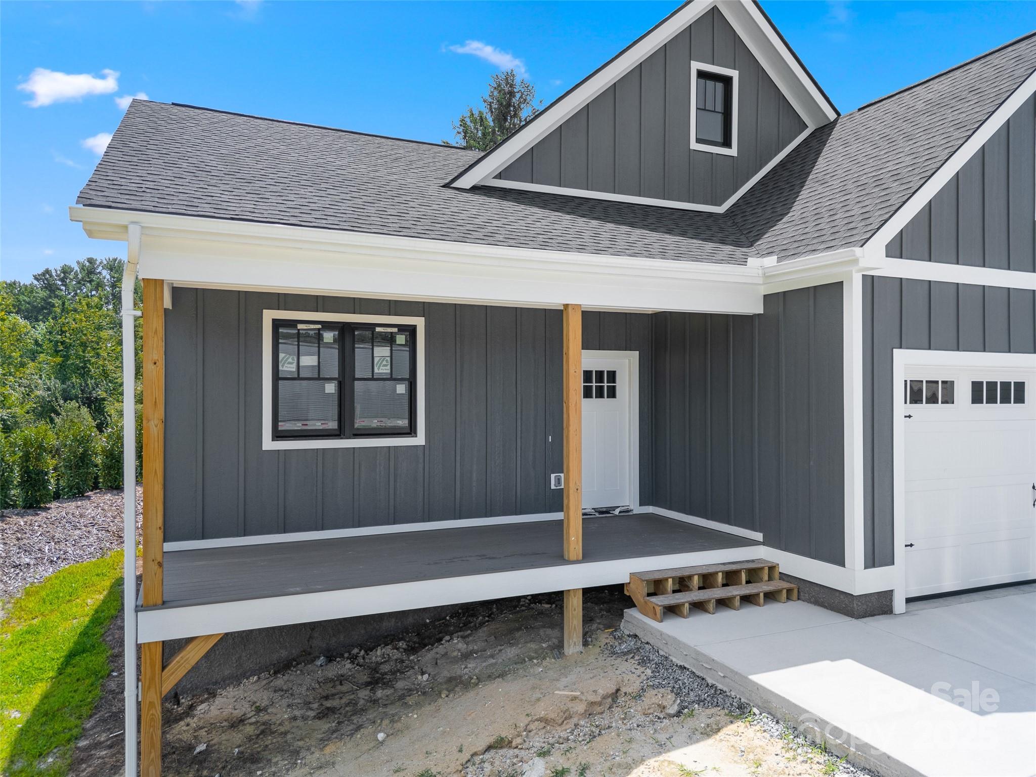 30 Olde Oak Court