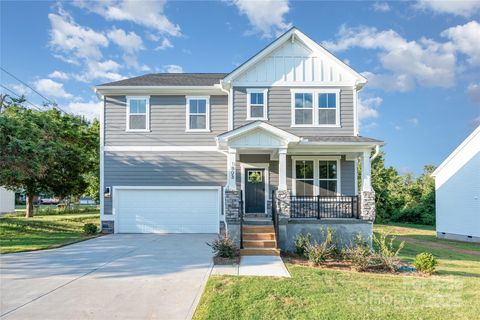 Photo of 1803 Country Club Road #1, Lincolnton, NC 28092 (MLS # 4295038) Photo of 1803 Country Club Road #1, Lincolnton, NC 28092 (MLS # 4295038)