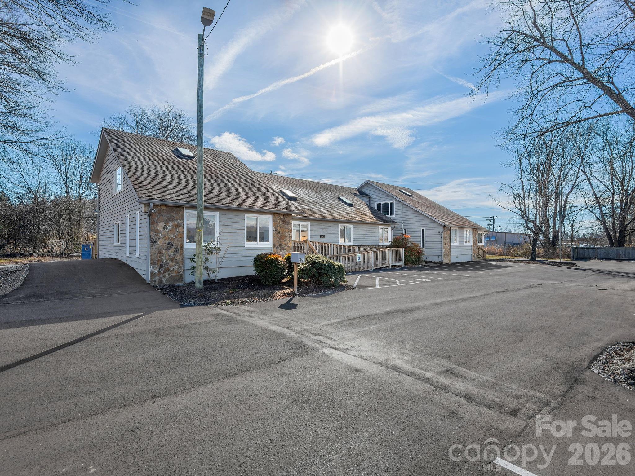 5030 Hendersonville Road