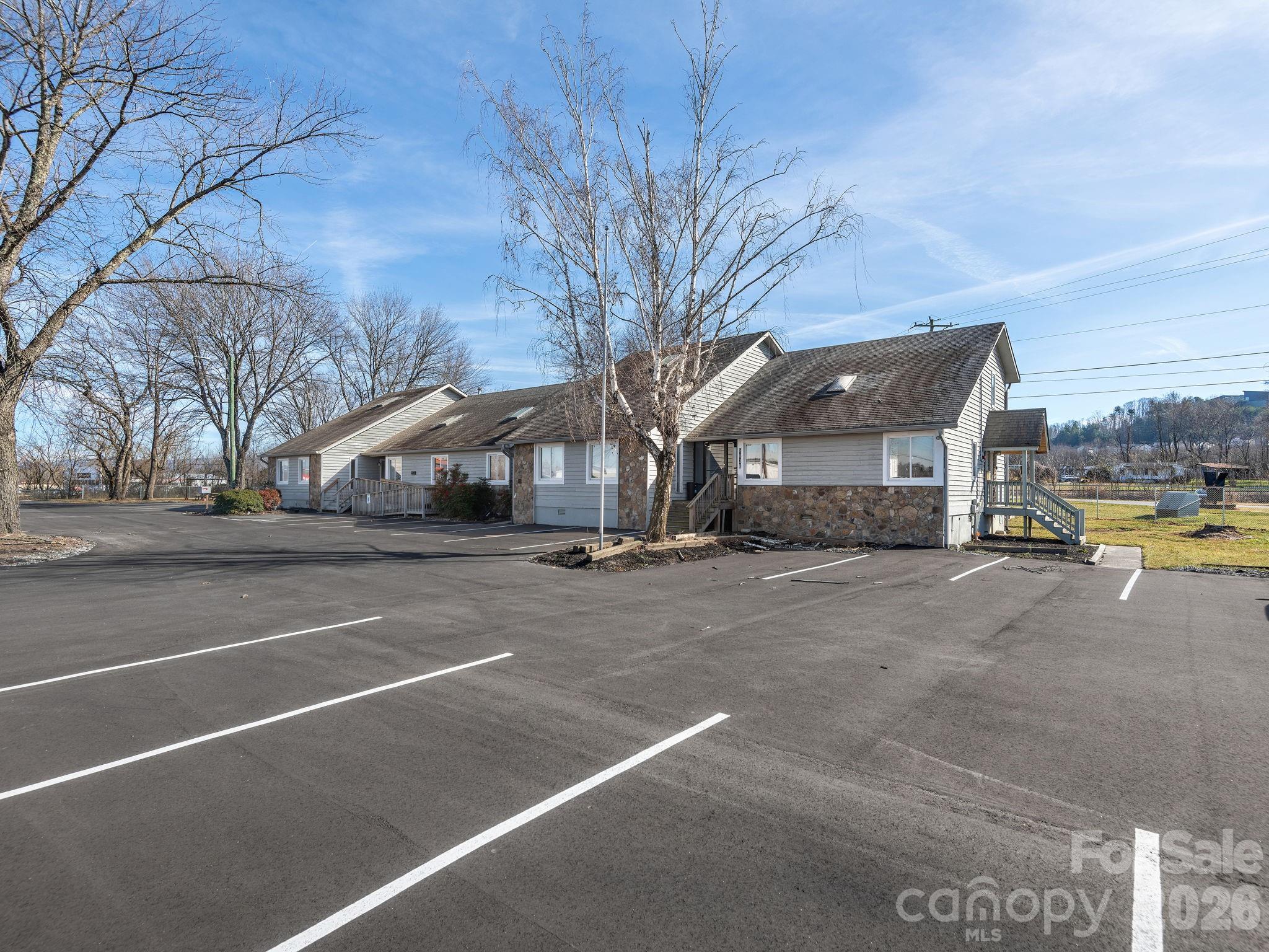 5030 Hendersonville Road