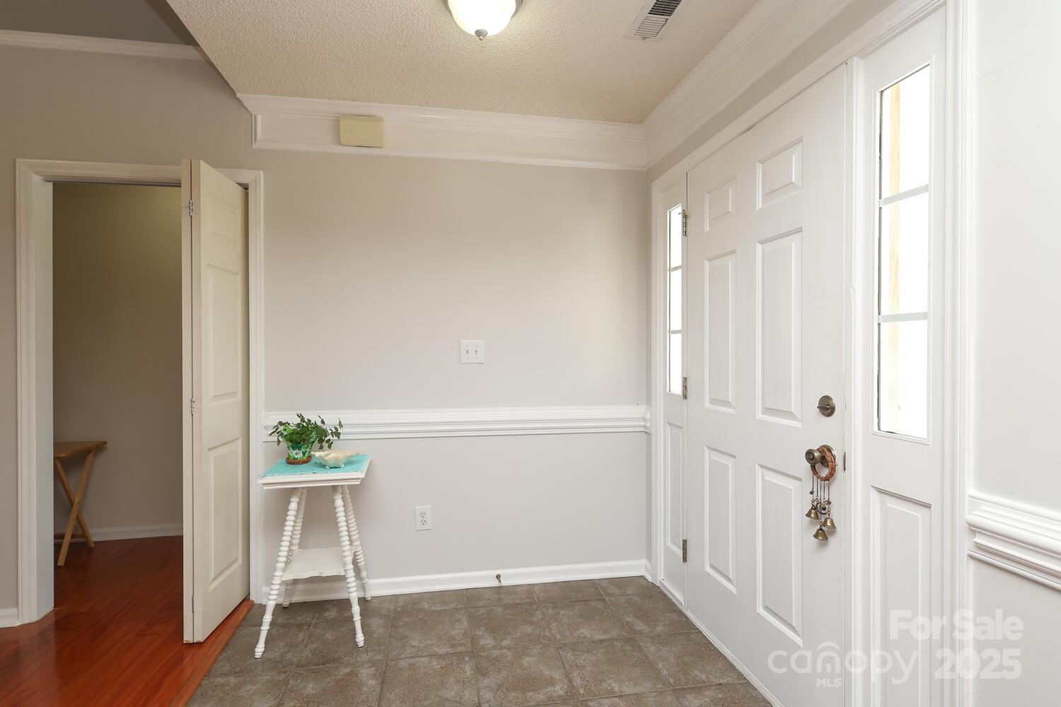 1002 Christobal Court