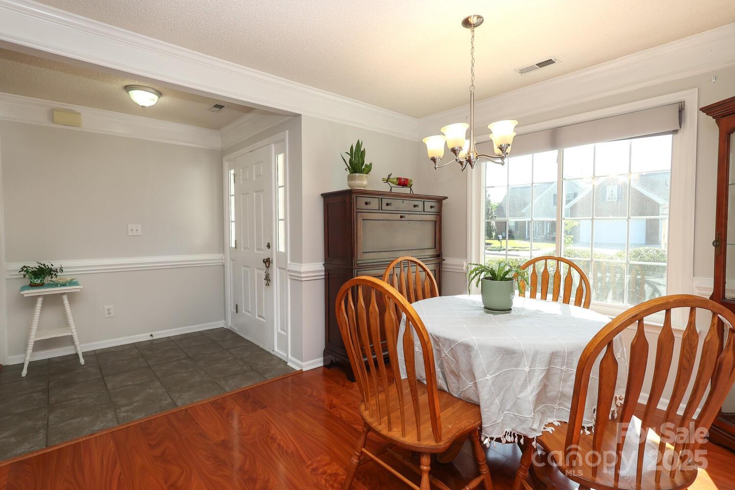 1002 Christobal Court