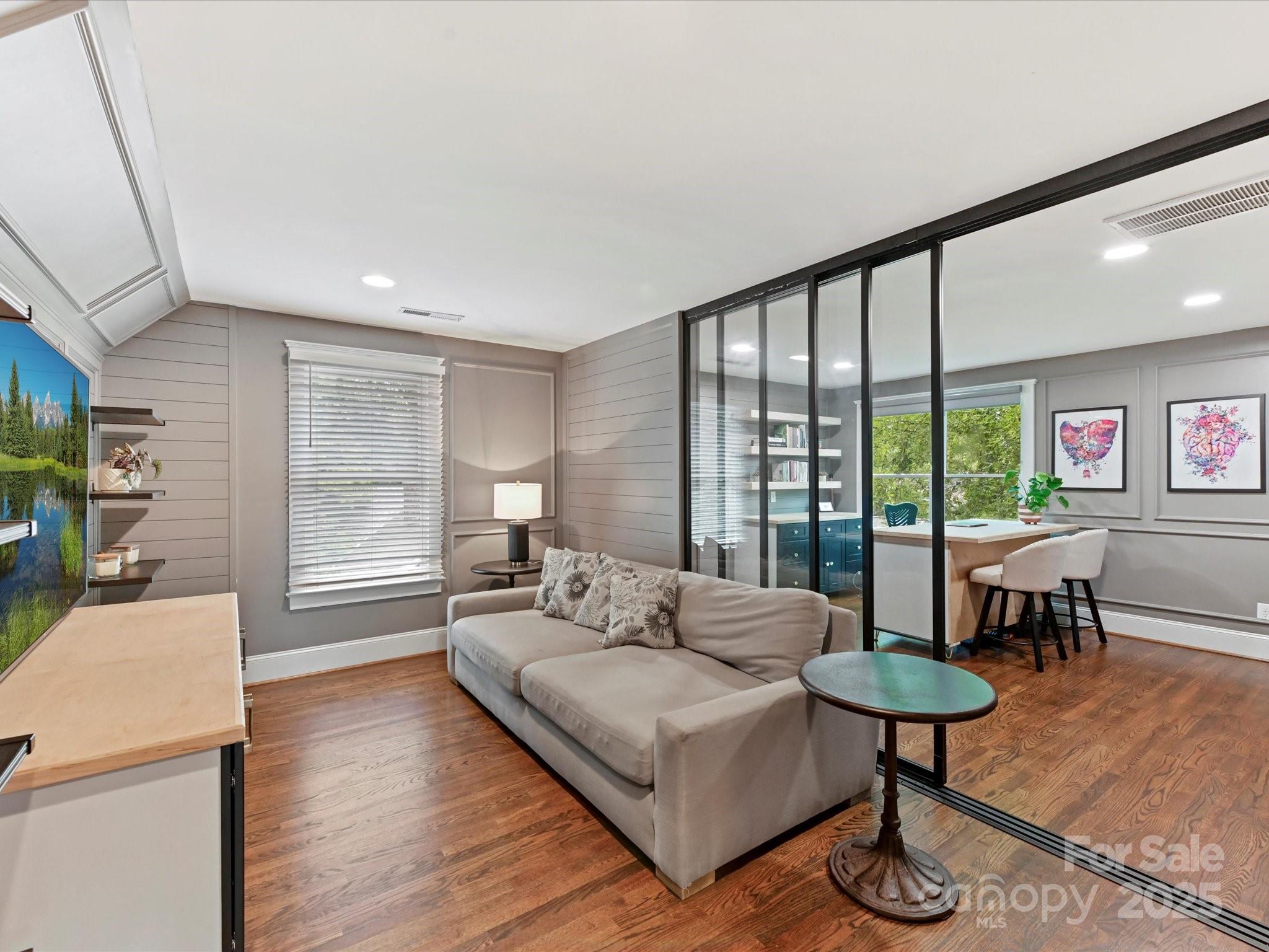 Elizabeth - Residential