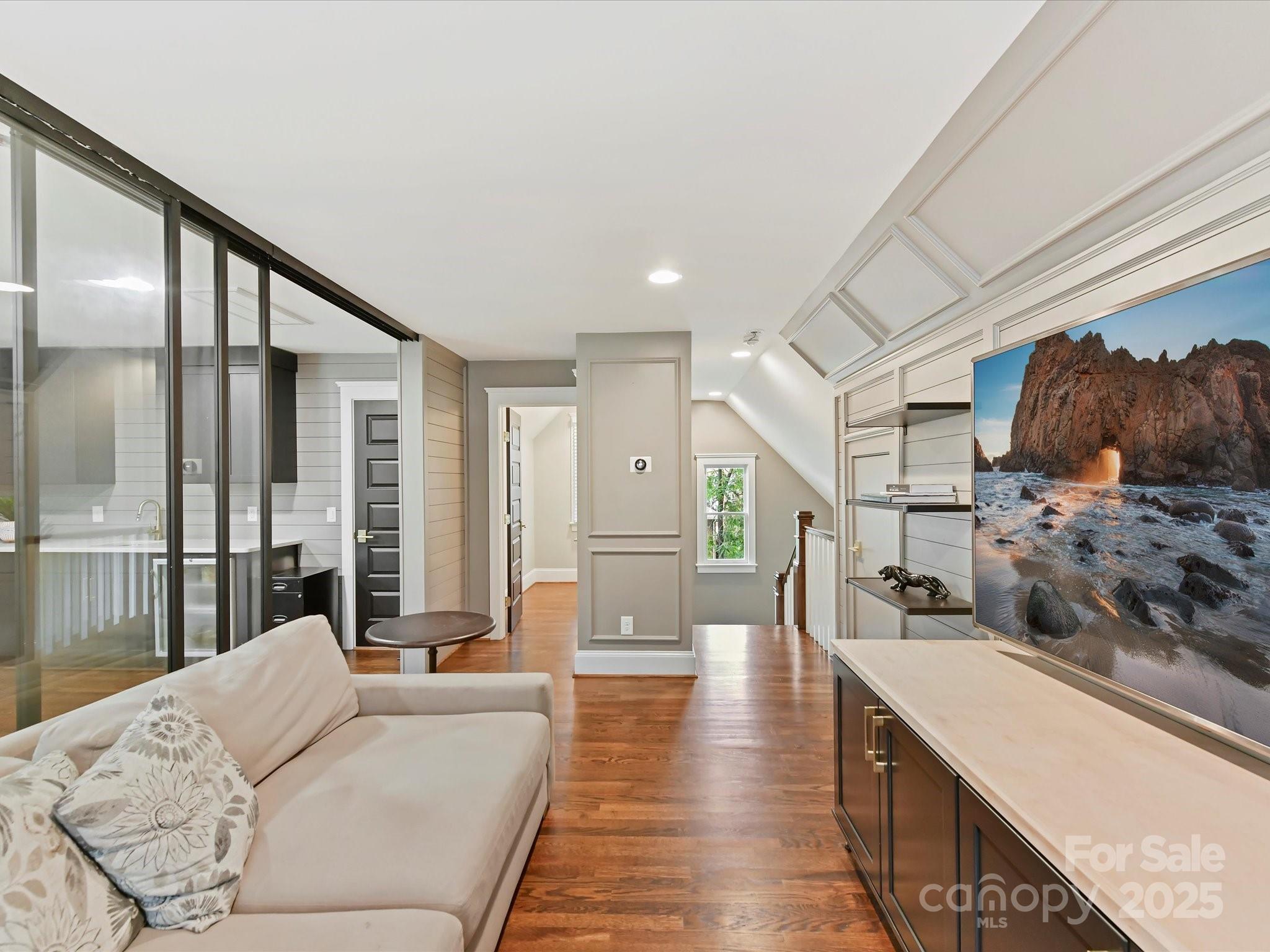 Elizabeth - Residential