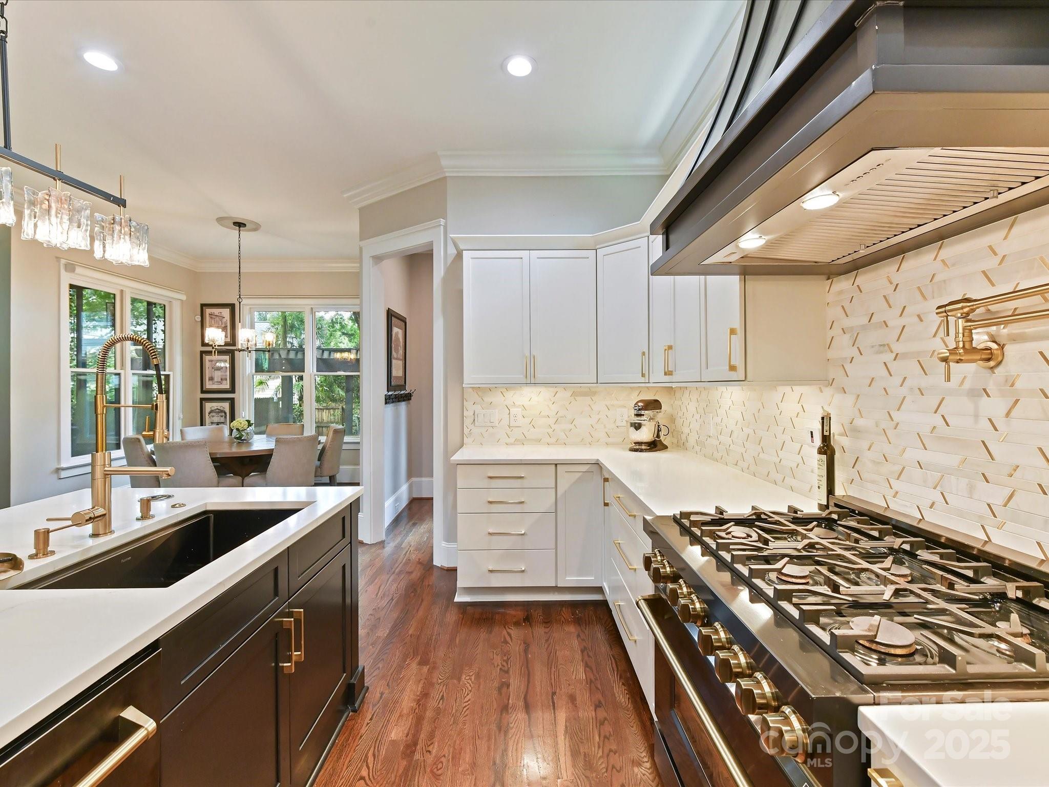 Elizabeth - Residential