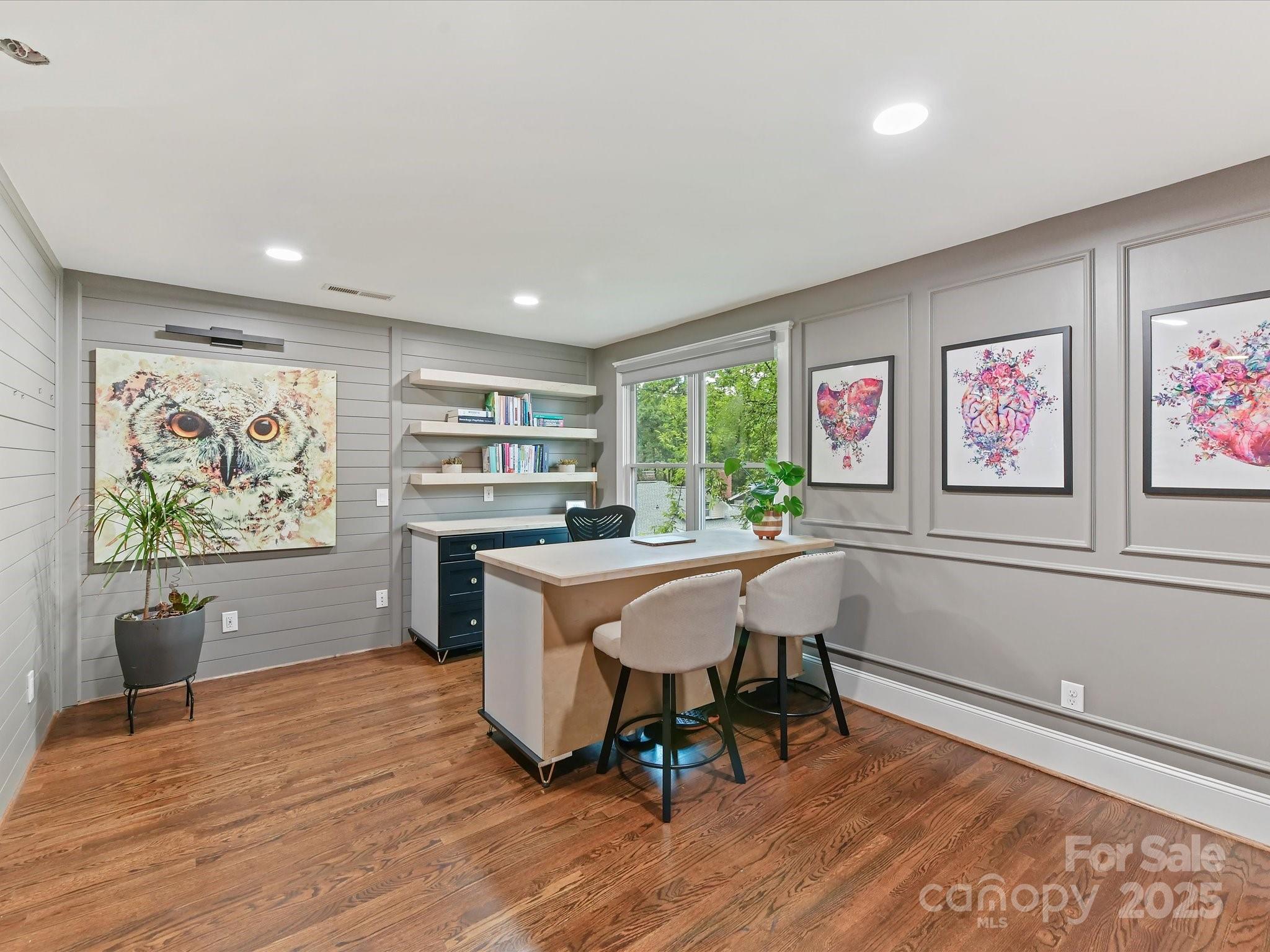 Elizabeth - Residential