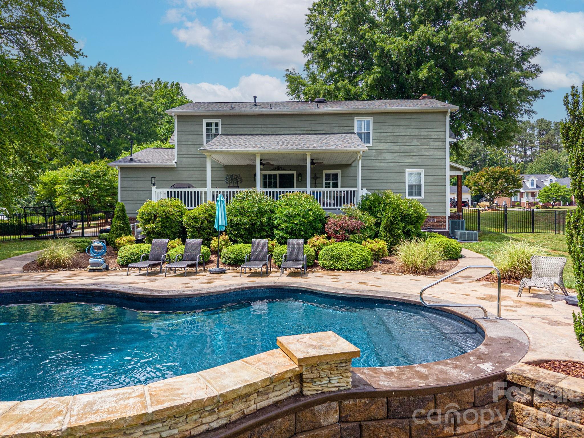 Huntington Farms - Residential