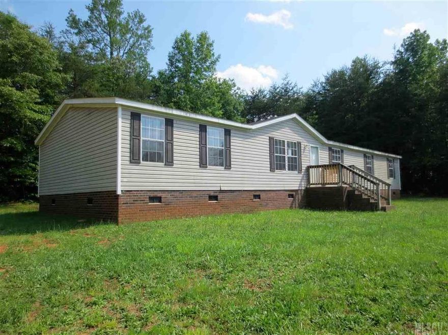 This BIG 4 BR, 2 BA double wide features a big master suite w/owners retreat, master bath w/double sink vanity & big walk-in closet, kitchen w/tons of cabinets & pantry, living room, dining area, den w/rock hearthed fireplace & split bedroom floor plan. Fenced level lot, wired out building, county water, low county taxes and easy Hwy 150 and 321 access! Needs a little TLC but is in good shape. Property is owned by US Dept. of HUD.  Case # 381-702824, IN (FHA insurable), subject to appraisal.   Seller, its agents and/or assigns make no representations or warranties as to property condition.  HUD Homes are sold “As-Is.”  Pre-1978 properties to include LBP Notices.  Buyer and their agent to verify all information including schools, SF, and all systems.    Seller may contribute up to 3% for buyer’s closing costs but only if requested on line 5 of the electronic bid submission. Manufacturer Fleetwood Homes, Serial # NCFL341A/B55747-CN13, HUD Label #PFSO 828294/5.  EQUAL HOUSING OPPORTUNITY.