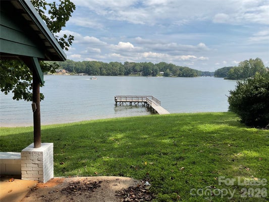 6950 INGLESIDE DR, SHERRILLS FORD, NC 28673 - Image 5542ce7dbbb8cea5a1bdb098877bcdc0/1270449197