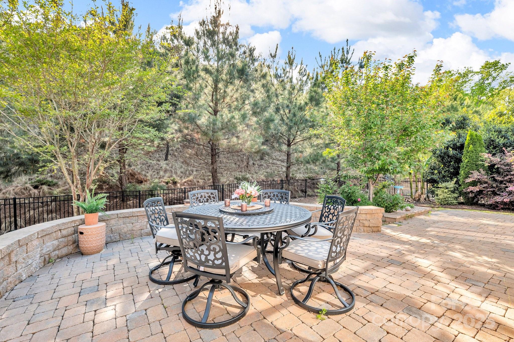 Tree Tops - Residential