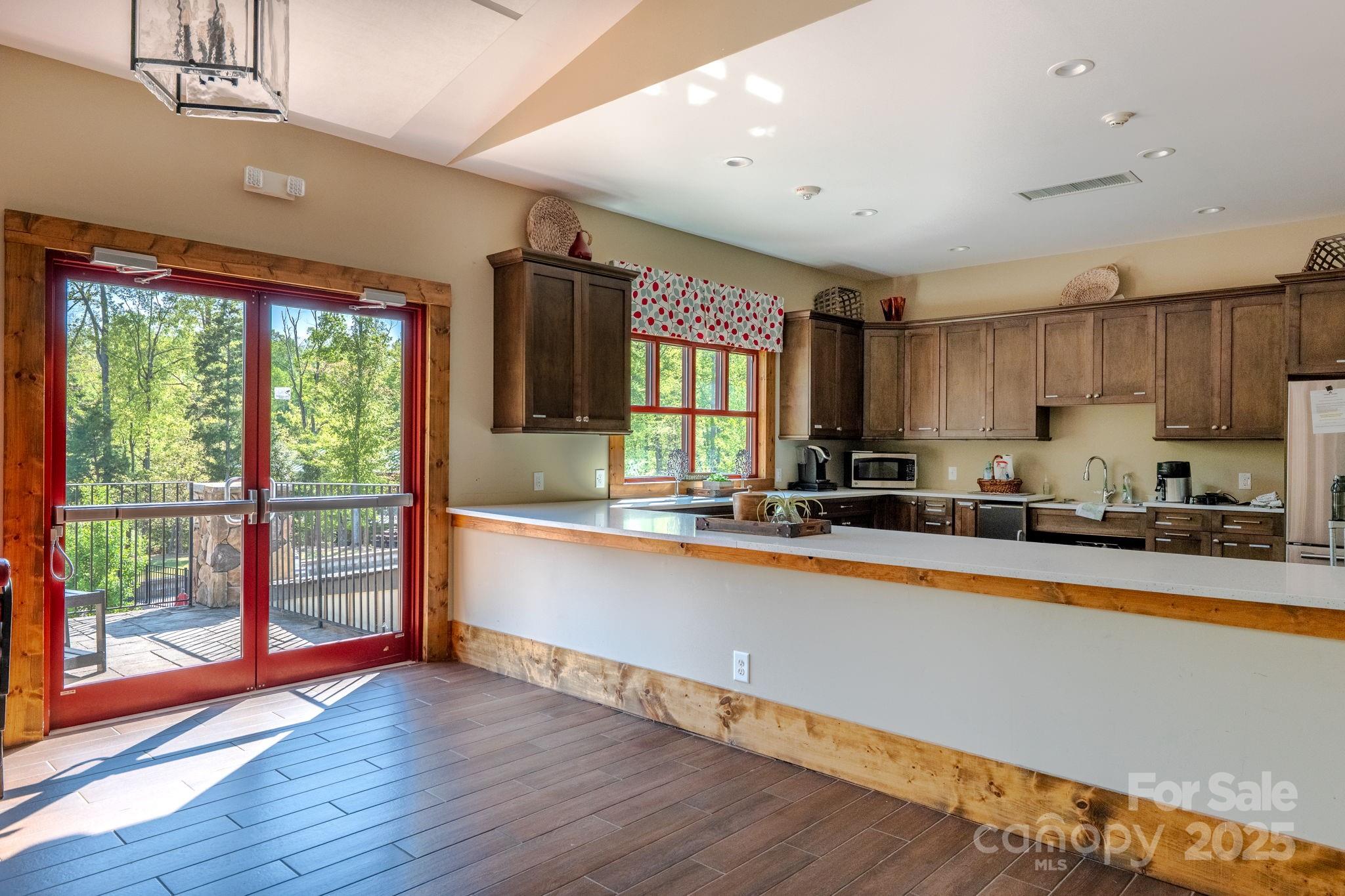 Tree Tops - Residential