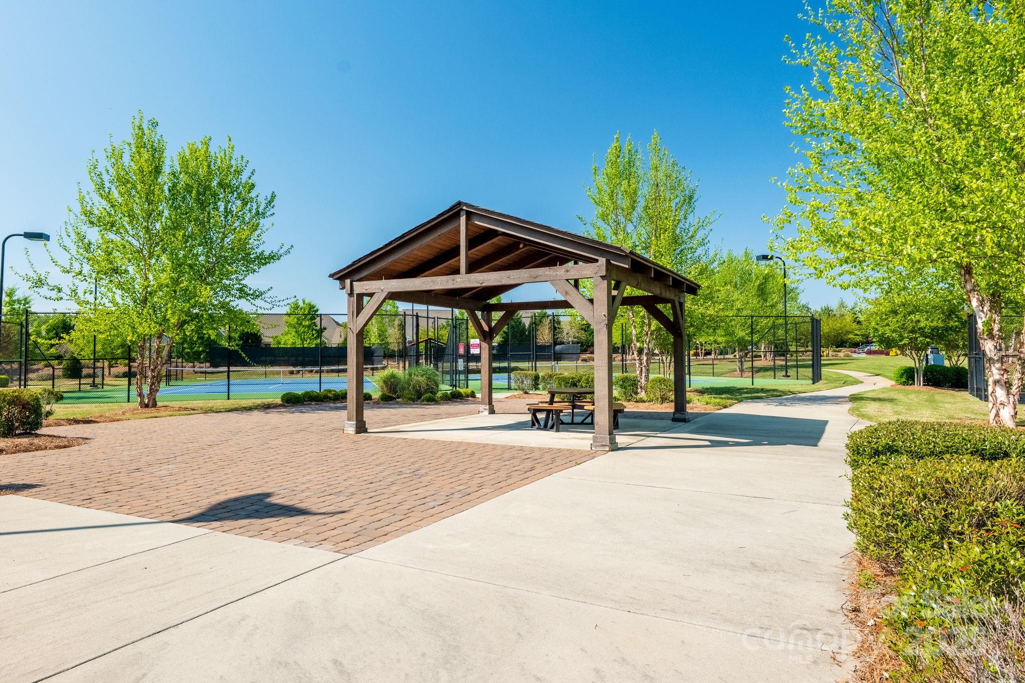 Tree Tops - Residential