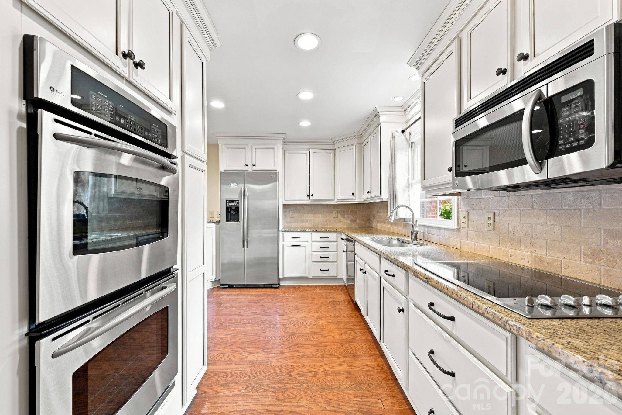 3528 Broadfield Road