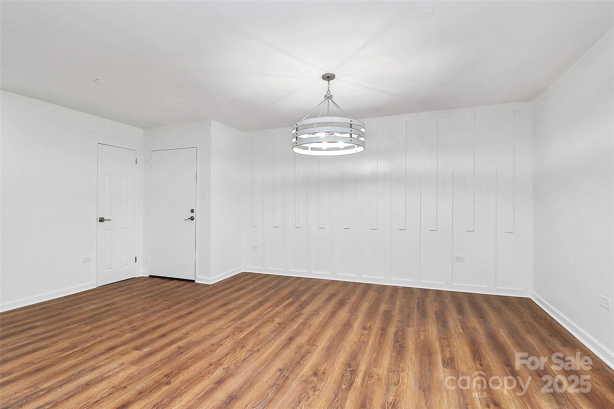 1300 Queens Road 405