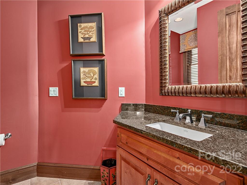 Reynolds Mountain - Residential