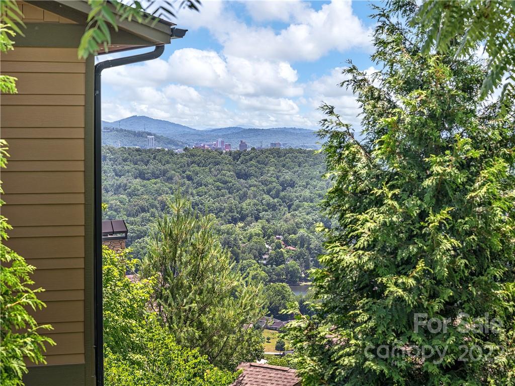 Reynolds Mountain - Residential