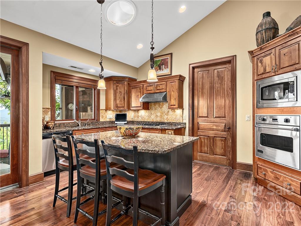 Reynolds Mountain - Residential