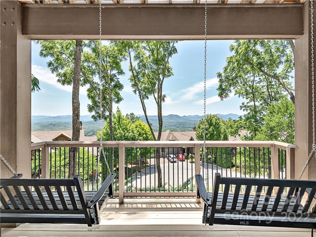 Reynolds Mountain - Residential