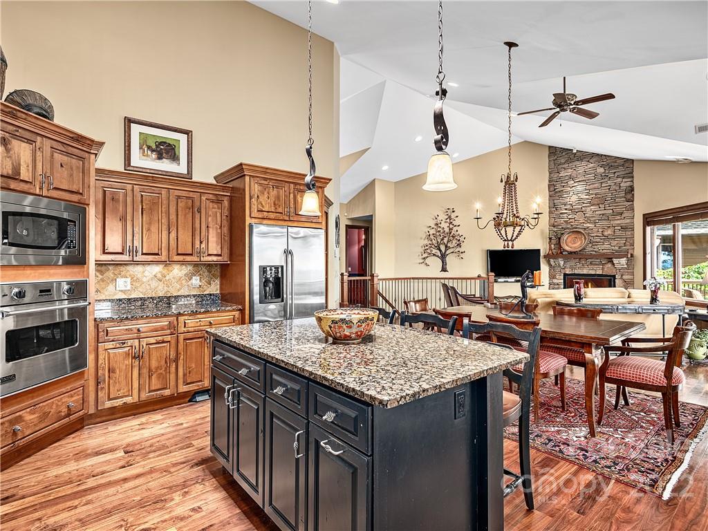 Reynolds Mountain - Residential