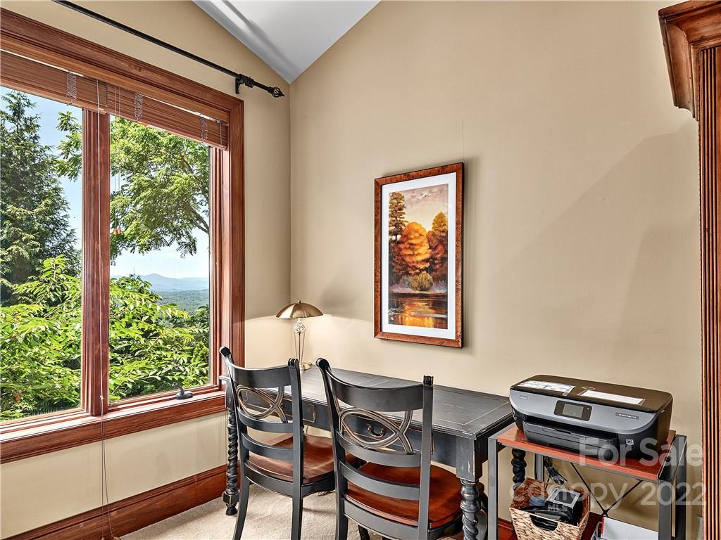 Reynolds Mountain - Residential