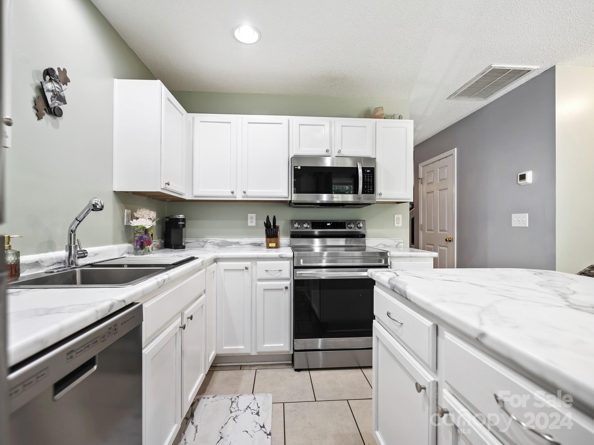 Windsor Trace - Residential