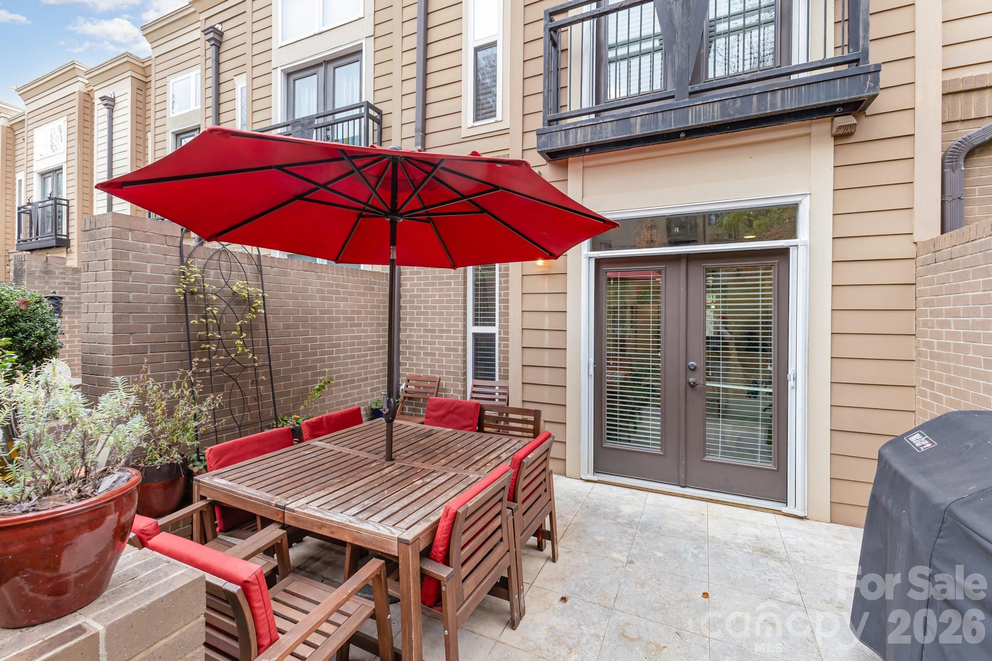 Elizabeth - Residential