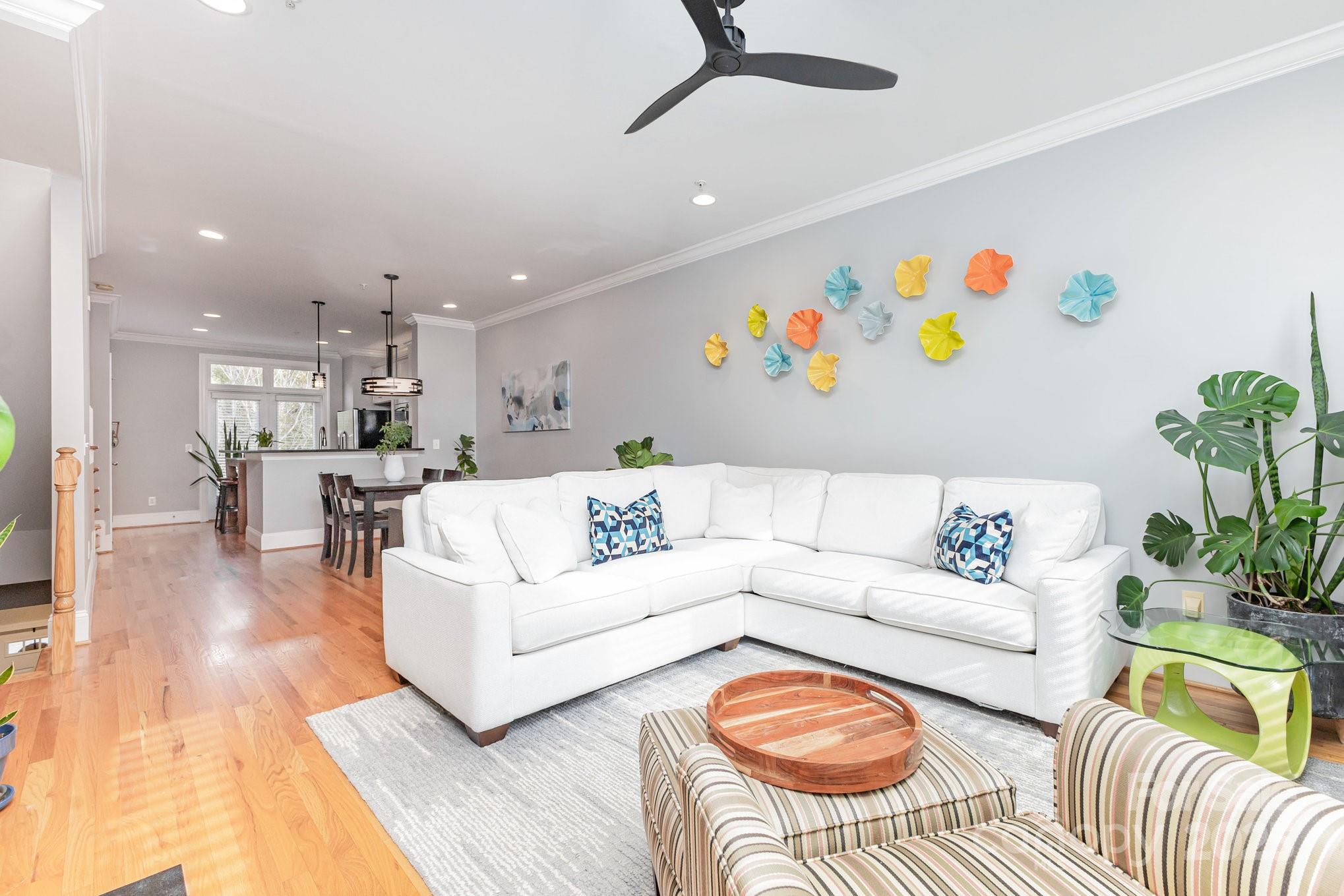 239 N Dotger Avenue N F-7