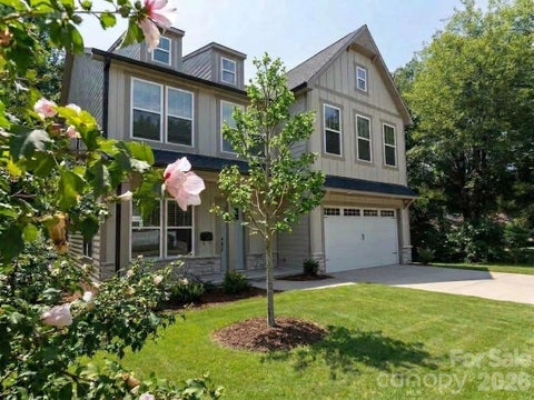 Photo of 812 E 19th Street, Charlotte, NC 28205 (MLS # 4415955)