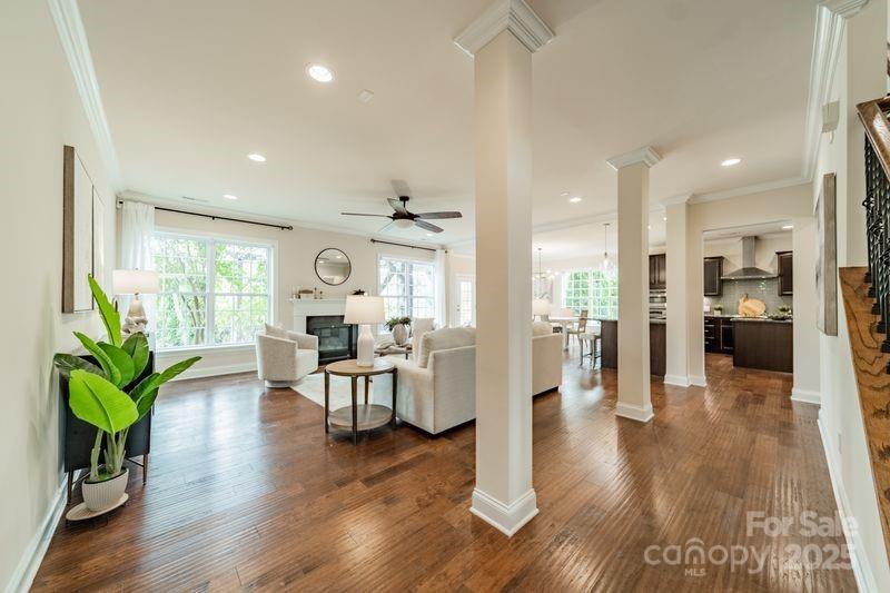 2762 Red Maple Lane