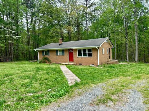 181 Canipe Road Dallas NC 28034
