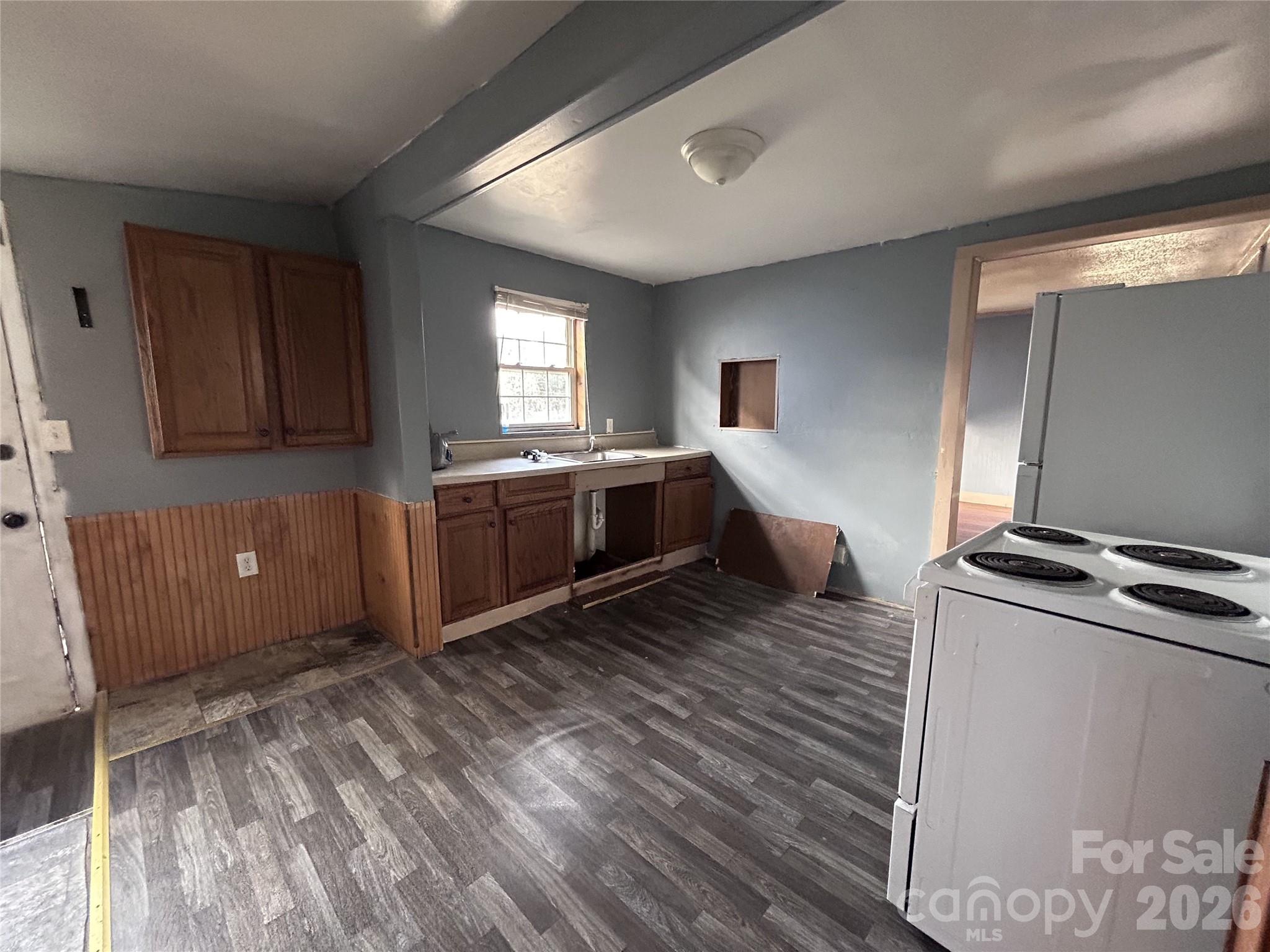 1409 Laboratory Road