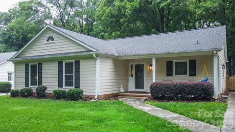 2425 Turnberry Lane Charlotte NC 28210