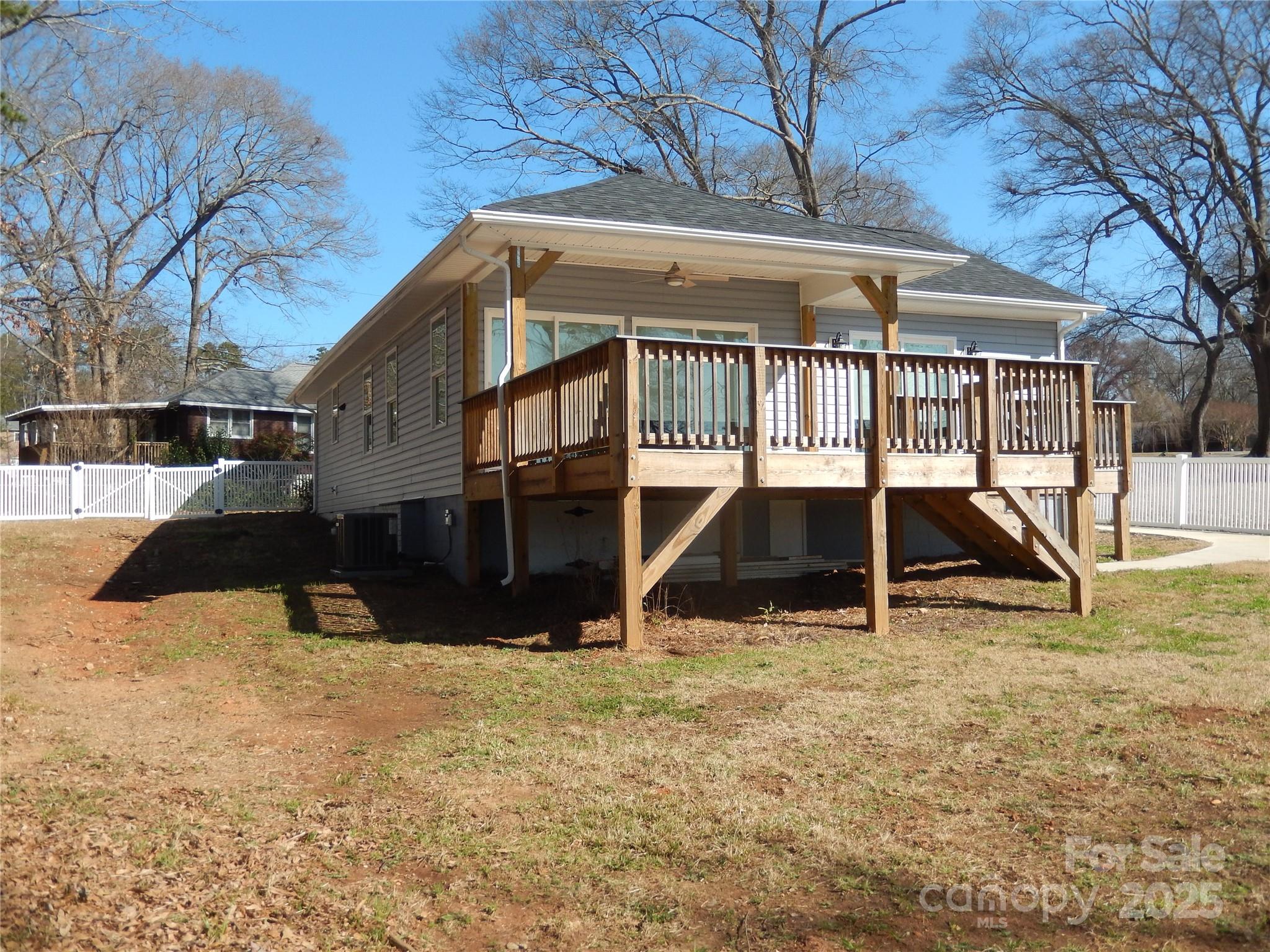 1120 Cedar Street