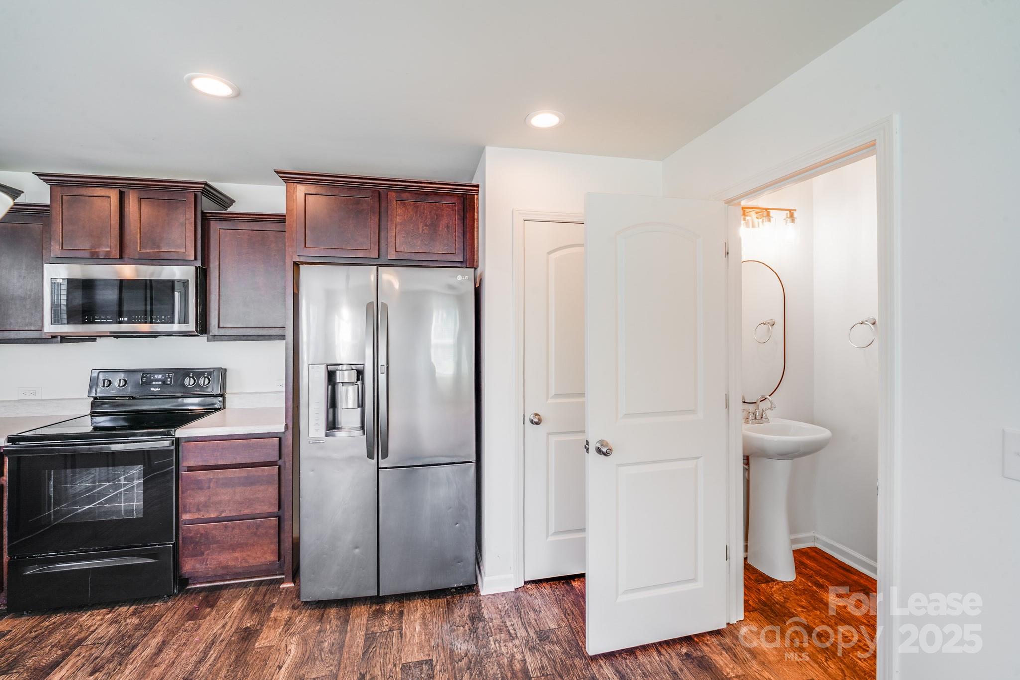 Fox Creek - Residential Lease