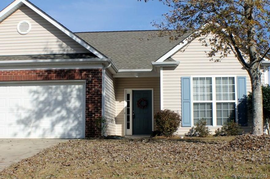 WELCOME HOME to this adorable 3 bedroom 2 bath home located in the heart of Taylor Oaks Subdivision!!  Spacious family room with fireplace & vaulted ceilings - open to breakfast area & Kitchen.  Enjoy Summer time entertaining in this large-fenced back yard.  Just minutes to the I-77!