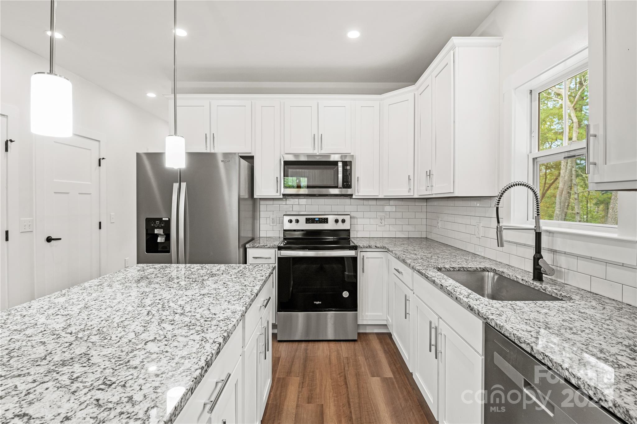 Cascade Ridge - Residential