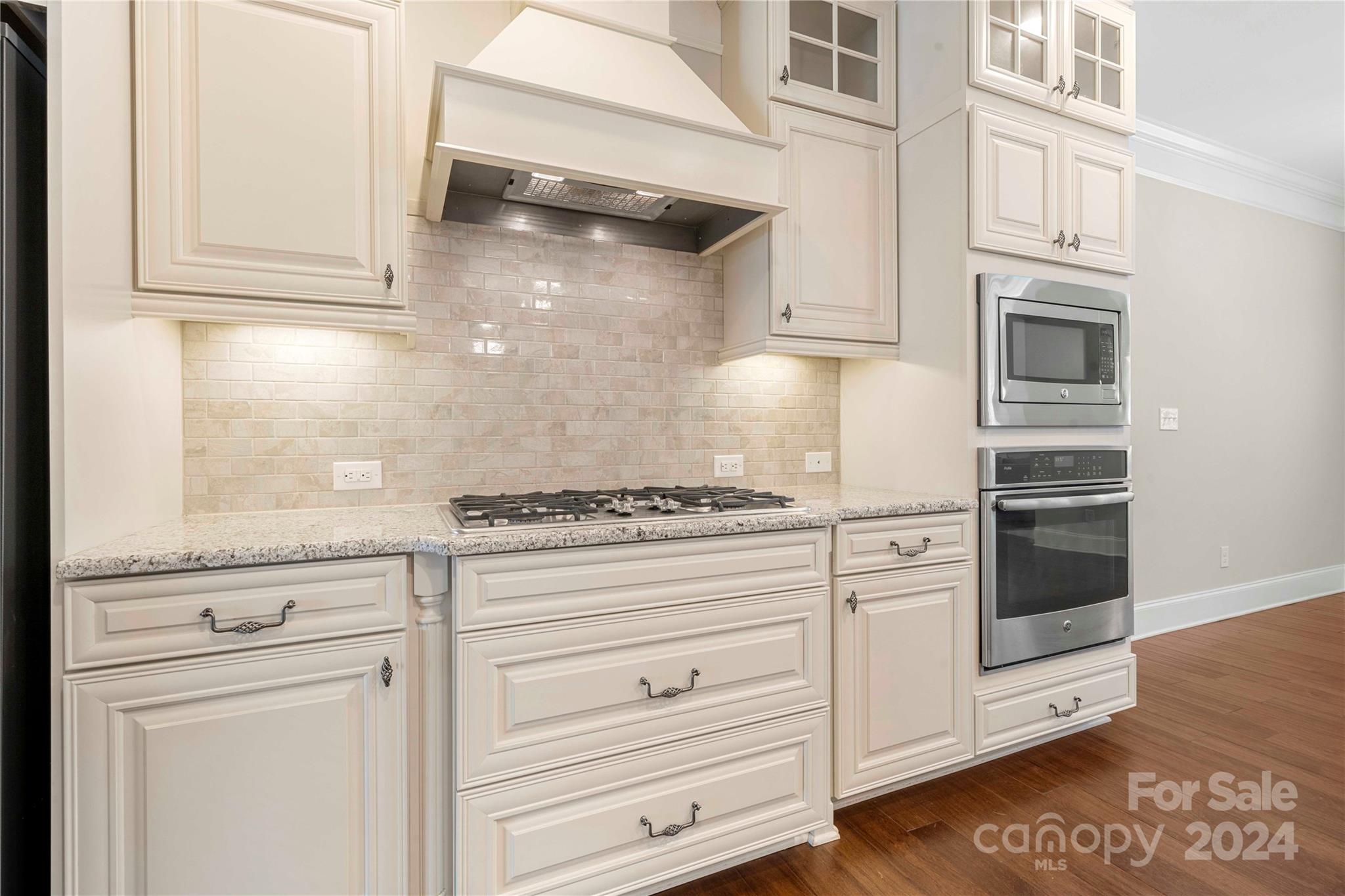 The Coves On River Oaks - Residential