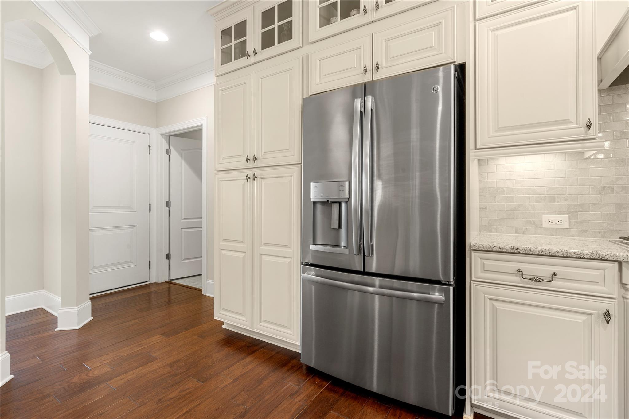 The Coves On River Oaks - Residential