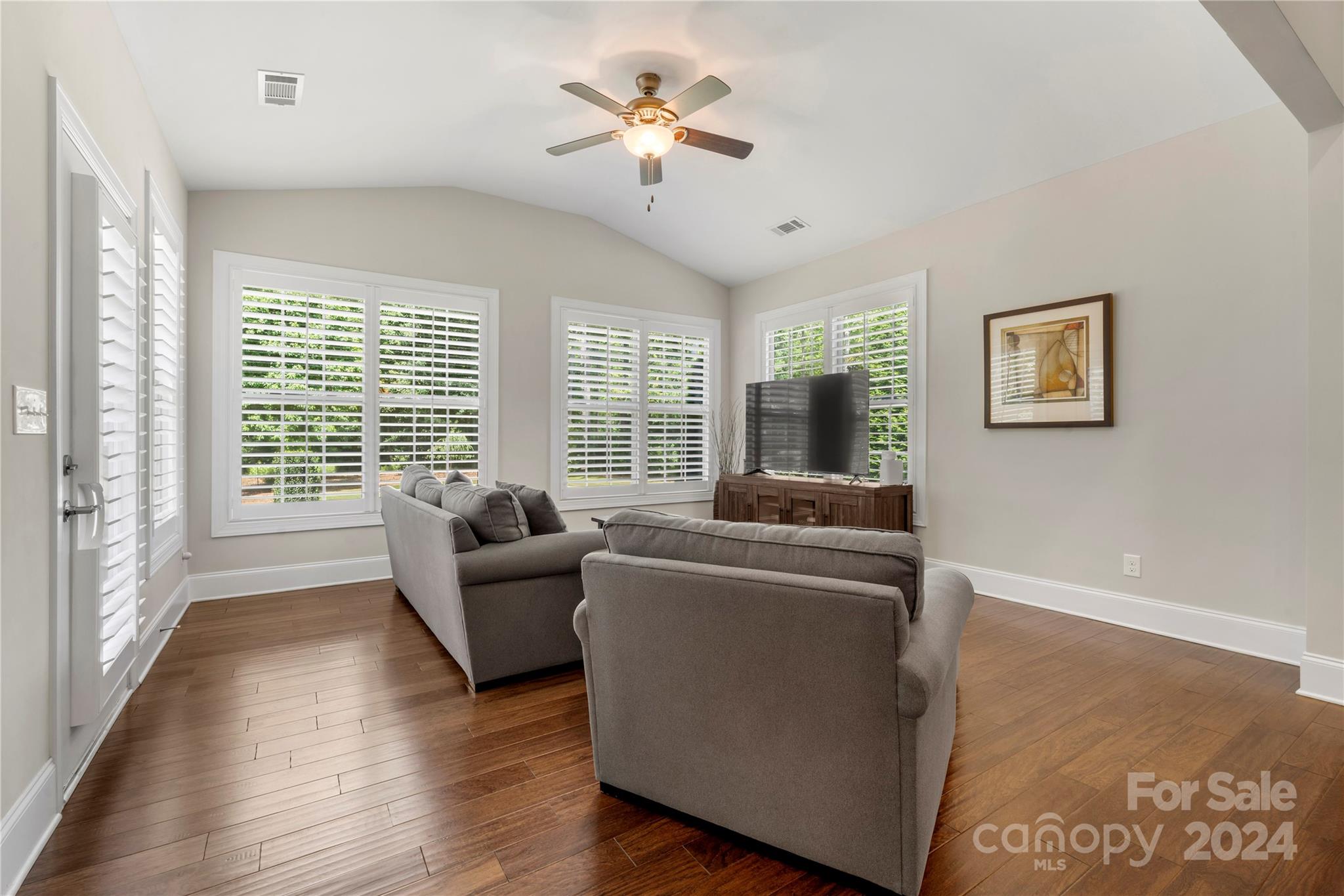 The Coves On River Oaks - Residential