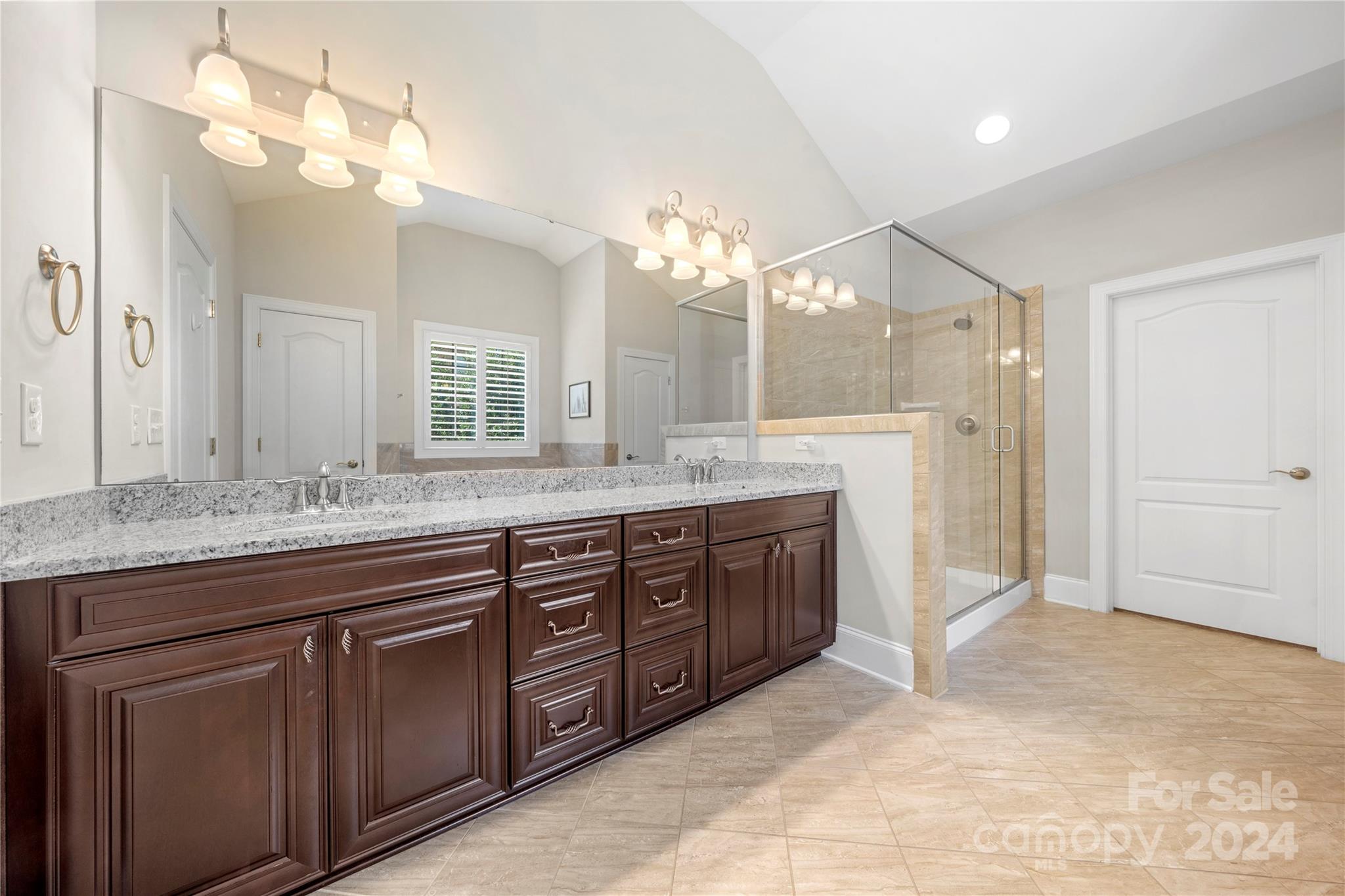 The Coves On River Oaks - Residential