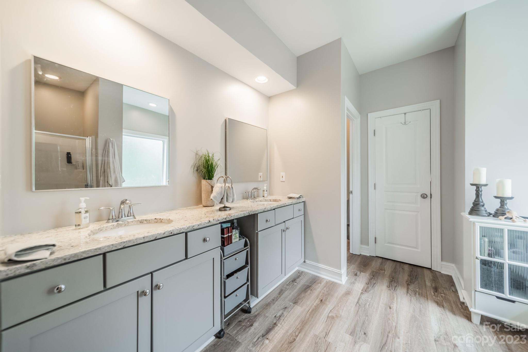 Mckenzie Place - Residential