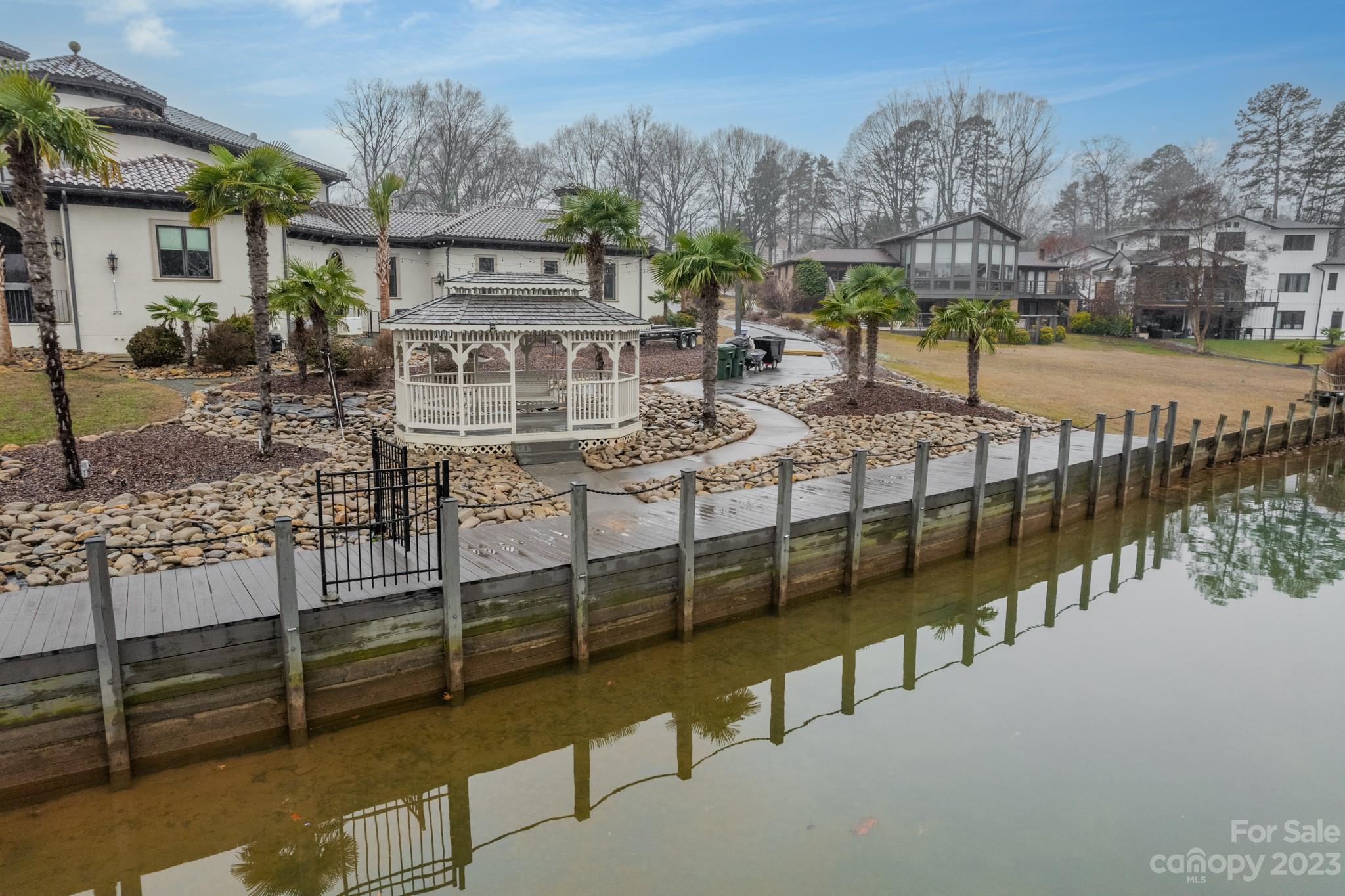 Mckenzie Place - Residential