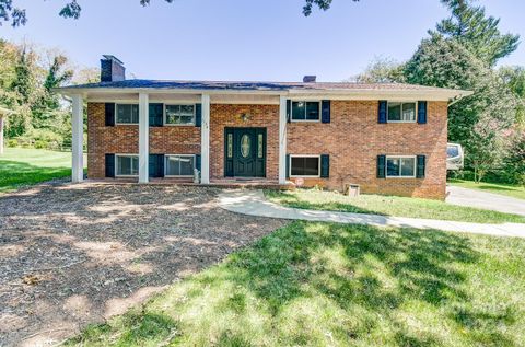 A home in Hendersonville