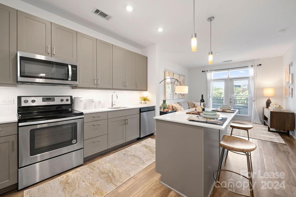 Charlotte, North Carolina 28209, United States, 1 Bedroom Bedrooms, ,1 BathroomBathrooms,Residential,Active,34708