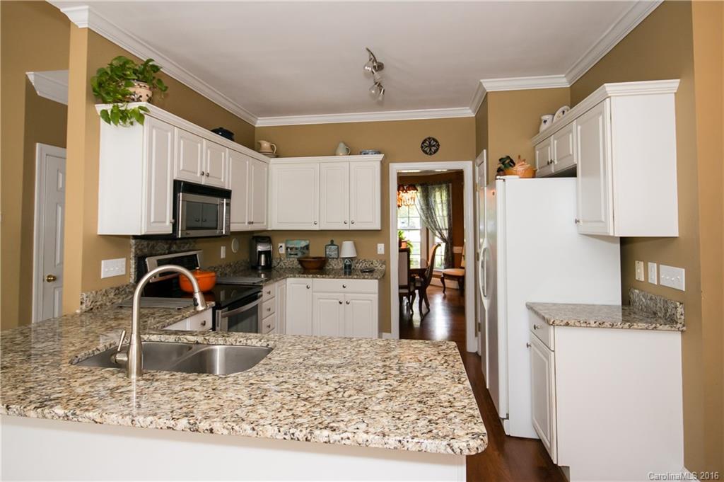 The Harbour at the Pointe - Residential